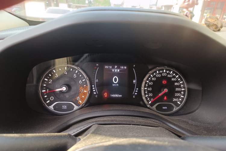 Used Jeep Renegade 2017 180T Automatic High-Energy Version Instrument Cluster
