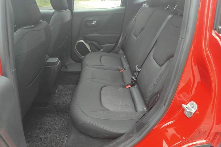 Used Jeep Renegade 2017 180T Automatic High-Energy Version Interior 1