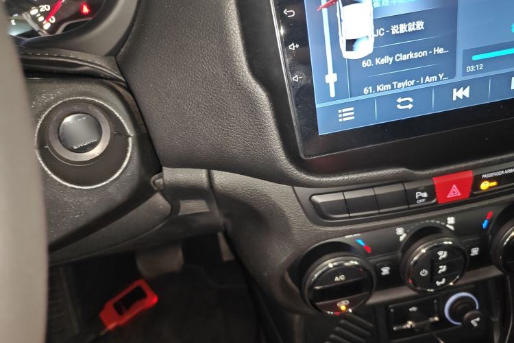 Used Jeep Renegade 2017 180T Automatic Jingneng Edition Interior 1
