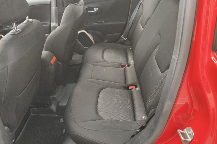 Used Jeep Renegade 2017 180T Automatic High-Energy Version Interior 2