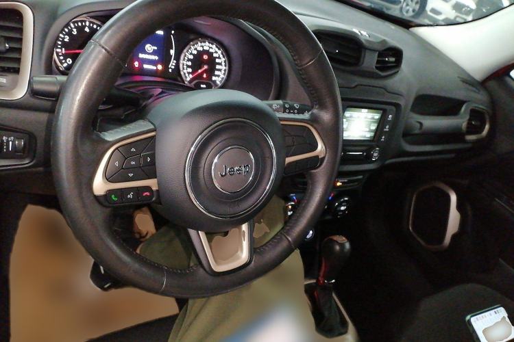 Used Jeep Renegade 2017 180T Automatic Jingneng Edition Interior 2