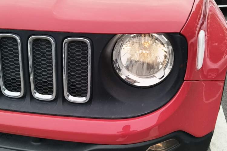 Used Jeep Renegade 2017 180T Automatic Jingneng Edition Left Front Headlight