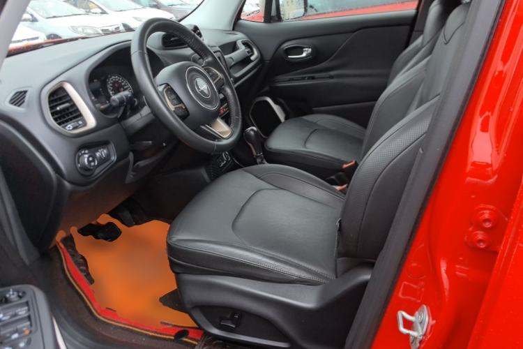 Used Jeep Renegade 2017 180T Automatic Smart Convertible Edition Left Front Seat
