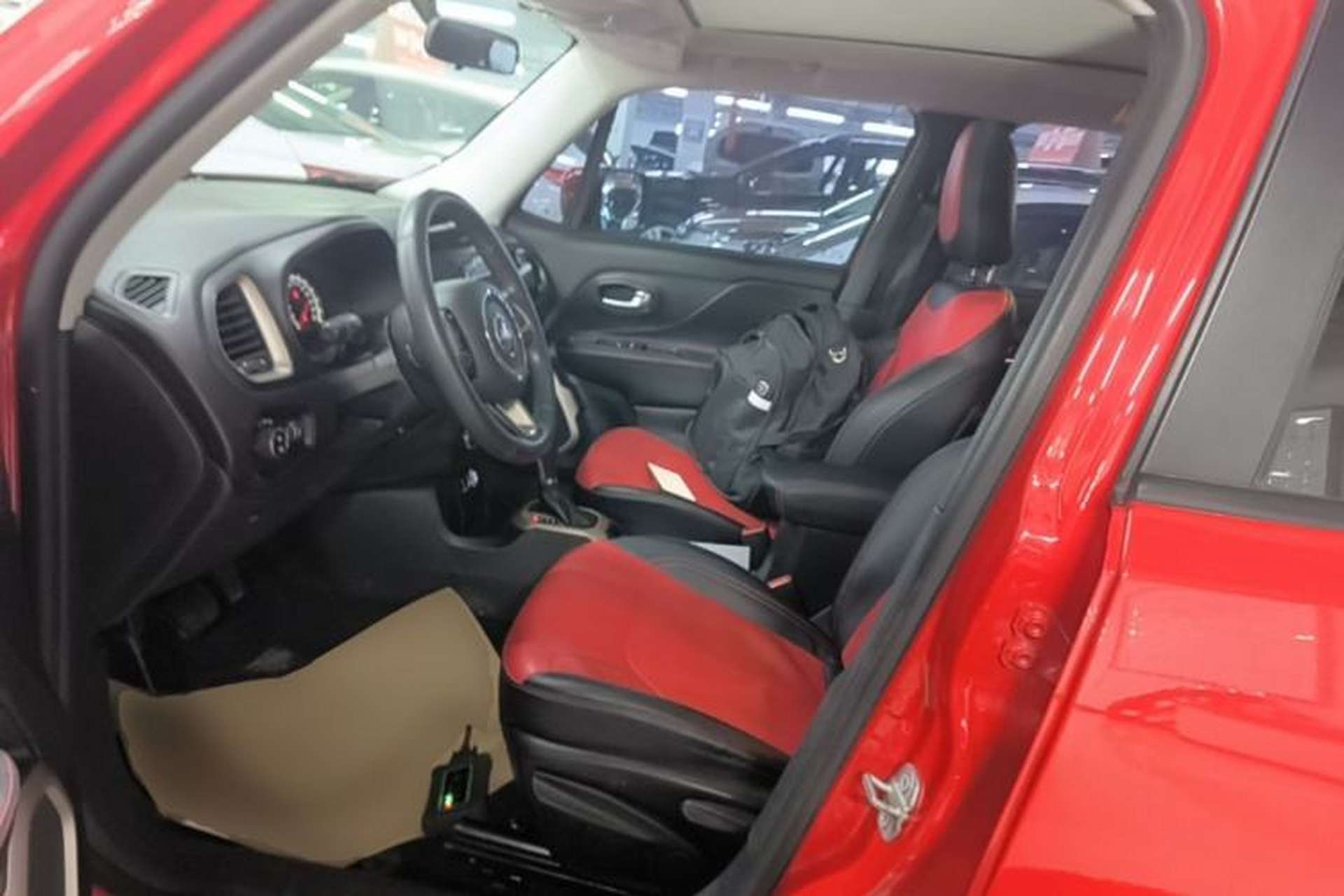 Used Jeep Renegade 2017 180T Automatic High-Energy Version Left Front Seat