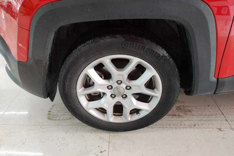 Used Jeep Renegade 2017 180T Automatic Jingneng Edition Left Front Wheel Hub