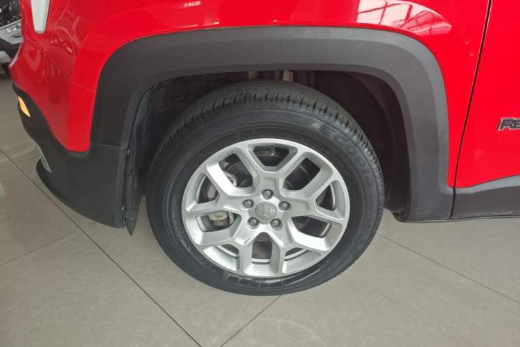Used Jeep Renegade 2017 180T Automatic Jingneng Edition Left Front Wheel Hub
