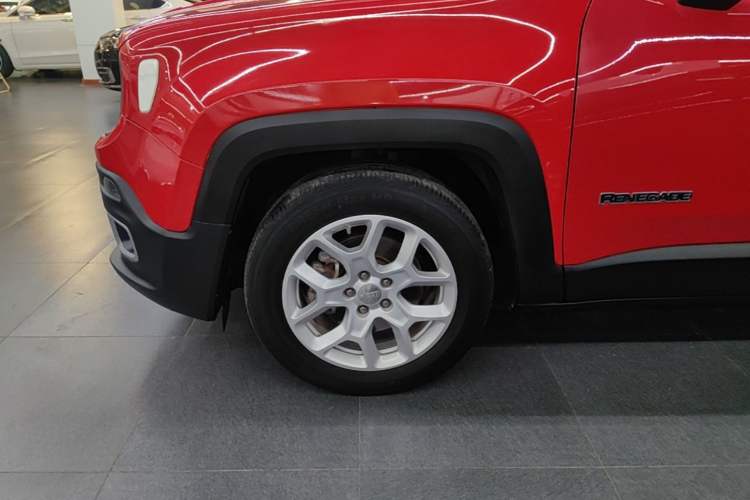 Used Jeep Renegade 2017 180T Automatic High-Energy Version Left Front Wheel Hub