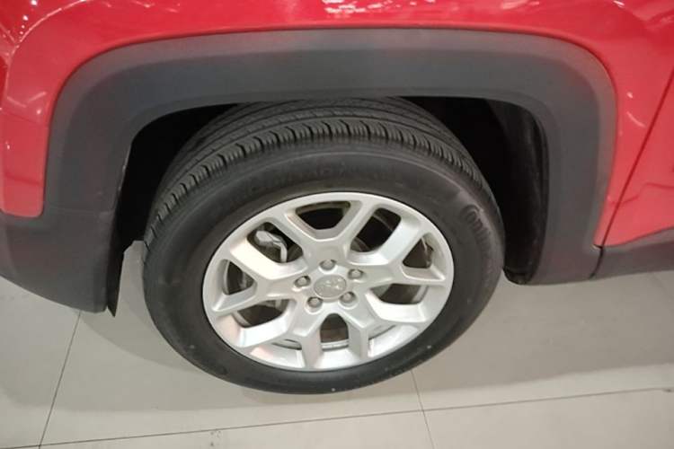 Used Jeep Renegade 2017 180T Automatic High-Energy Version Left Front Wheel Hub