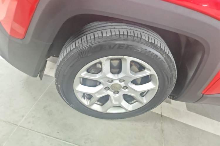 Used Jeep Renegade 2017 180T Automatic High-Energy Version Left Front Wheel Hub