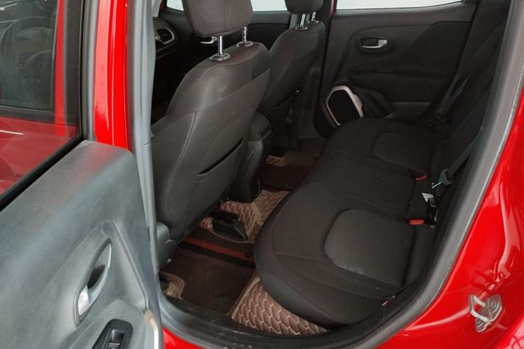 Used Jeep Renegade 2017 180T Automatic Jingneng Edition Left Rear Seat