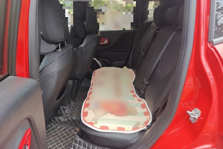 Used Jeep Renegade 2017 180T Automatic High-Energy Version Left Rear Seat