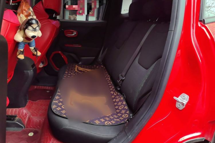 Used Jeep Renegade 2017 180T Automatic Jingneng Edition Left Rear Seat