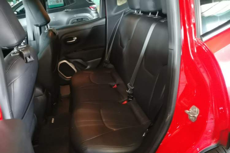 Used Jeep Renegade 2017 180T Automatic Jingneng Edition Left Rear Seat