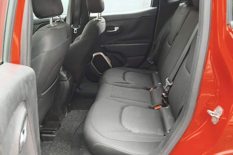 Used Jeep Renegade 2017 180T Automatic Jingneng Edition Left Rear Seat