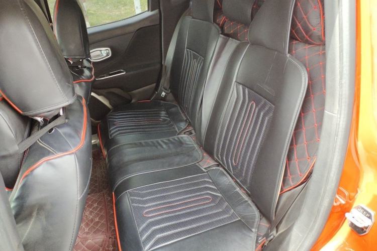 Used Jeep Renegade 2017 180TS Automatic Four-Wheel Drive Yue Neng Convertible Edition Left Rear Seat