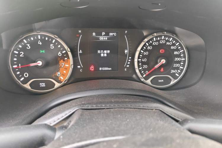 Used Jeep Renegade 2017 180T Automatic Jingneng Edition Odometer Close Up