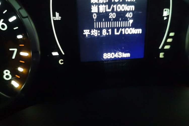 Used Jeep Renegade 2017 180T Automatic Jingneng Edition Odometer Close Up