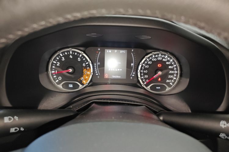 Used Jeep Renegade 2017 180T Automatic Jingneng Edition Odometer Close Up