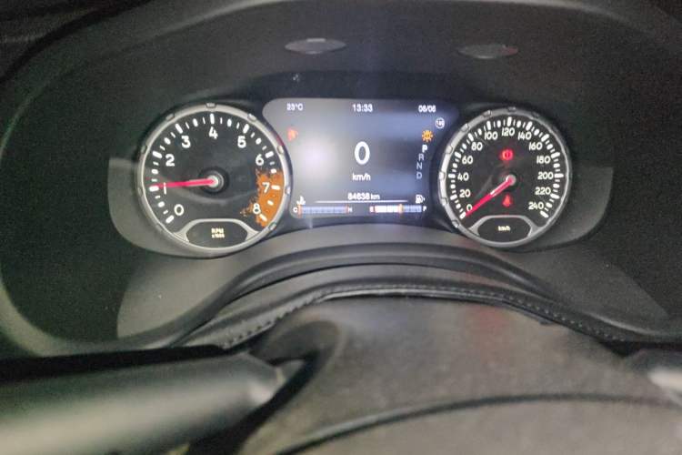 Used Jeep Renegade 2017 180TS Automatic All-Wheel Drive Versatile Edition Odometer Close Up