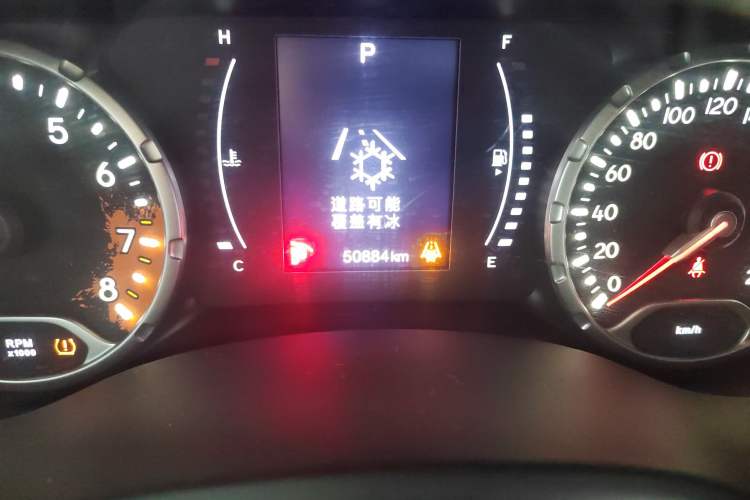 Used Jeep Renegade 2017 180T Automatic Jingneng Edition Odometer Close Up