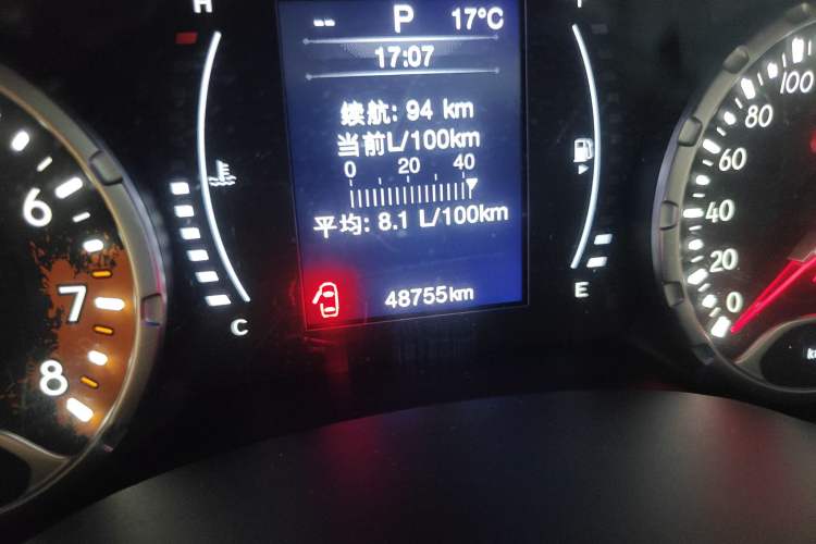 Used Jeep Renegade 2017 180T Automatic High-Energy Version Odometer Close Up