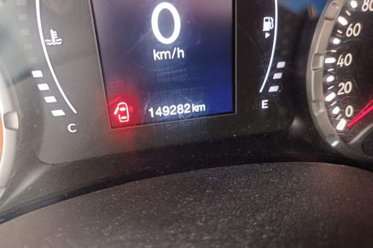 Used Jeep Renegade 2017 180T Automatic High-Energy Version Odometer Close Up
