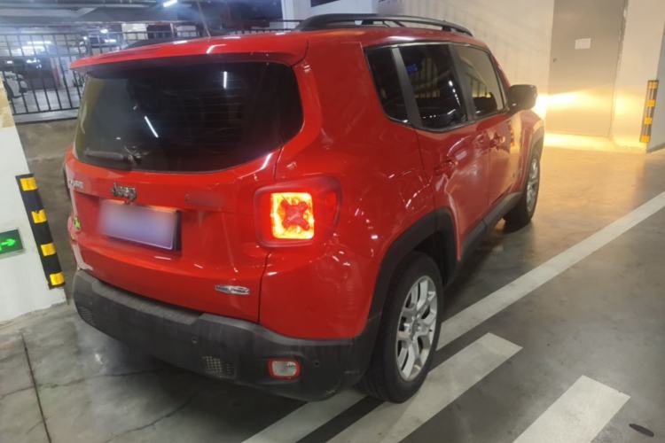 Used Jeep Renegade 2017 180T Automatic High-Energy Version Rear Right 45 Deg