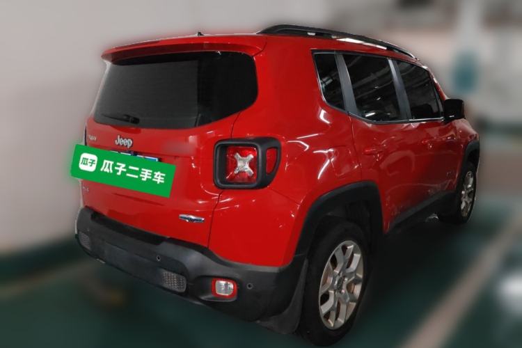Used Jeep Renegade 2017 180TS Automatic Four-Wheel Drive Superior Edition Rear Right 45 Deg