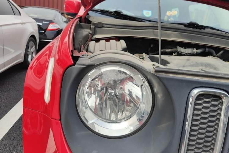 Used Jeep Renegade 2017 180T Automatic High-Energy Version Right Front Headlight
