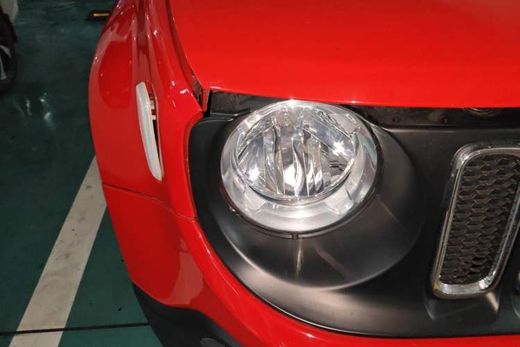 Used Jeep Renegade 2017 180TS Automatic Four-Wheel Drive Superior Edition Right Front Headlight