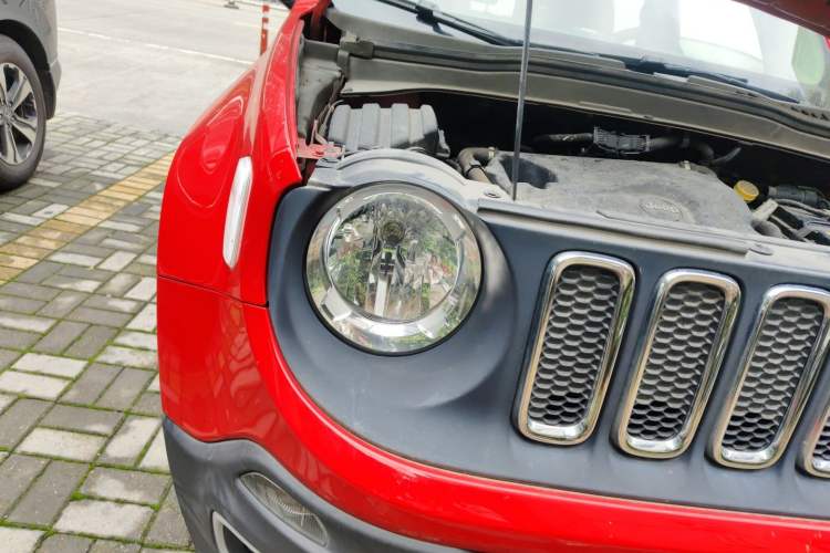 Used Jeep Renegade 2017 180T Automatic High-Energy Version Right Front Headlight