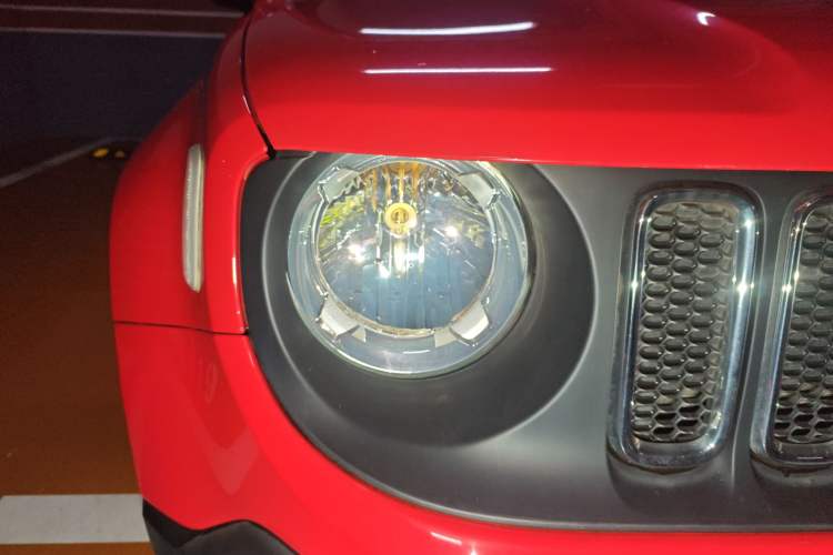 Used Jeep Renegade 2017 180T Manual Kinetic Edition Right Front Headlight