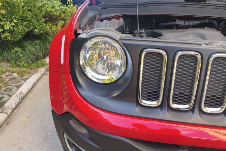 Used Jeep Renegade 2017 180T Automatic Jingneng Edition Right Front Headlight