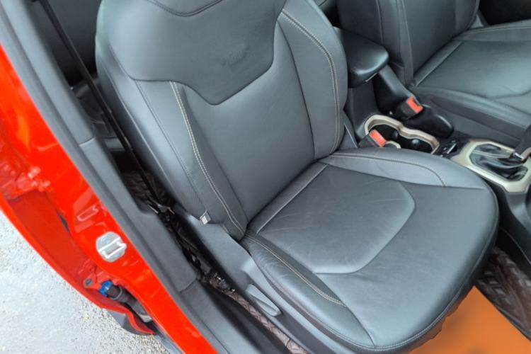 Used Jeep Renegade 2017 180T Automatic Smart Convertible Edition Right Front Seat