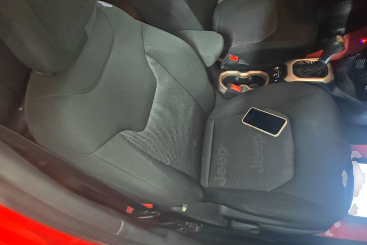 Used Jeep Renegade 2017 180T Automatic High-Energy Version Right Front Seat