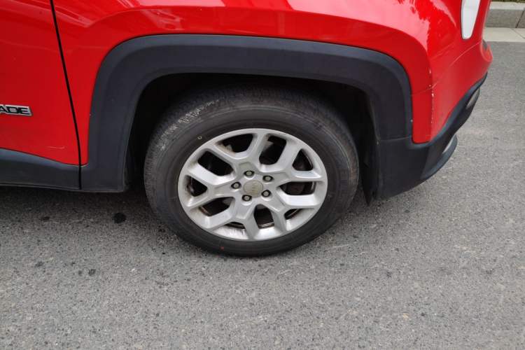 Used Jeep Renegade 2017 180T Automatic Jingneng Edition Right Front Wheel Hub