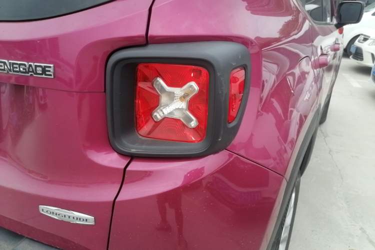 Used Jeep Renegade 2017 180TS Automatic Four-Wheel Drive Superior Edition Right Rear Taillight