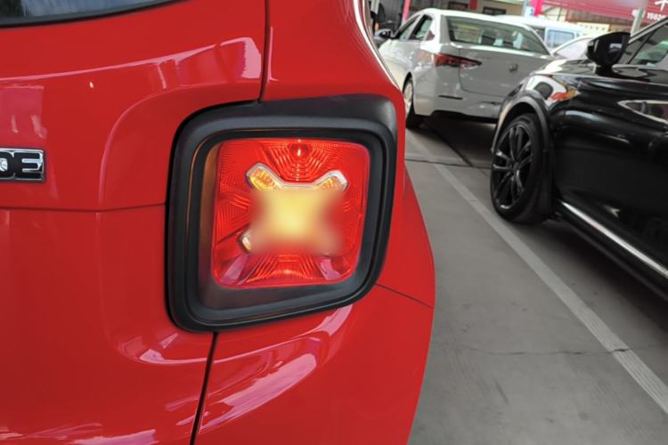 Used Jeep Renegade 2017 180T Automatic Jingneng Edition Right Rear Taillight