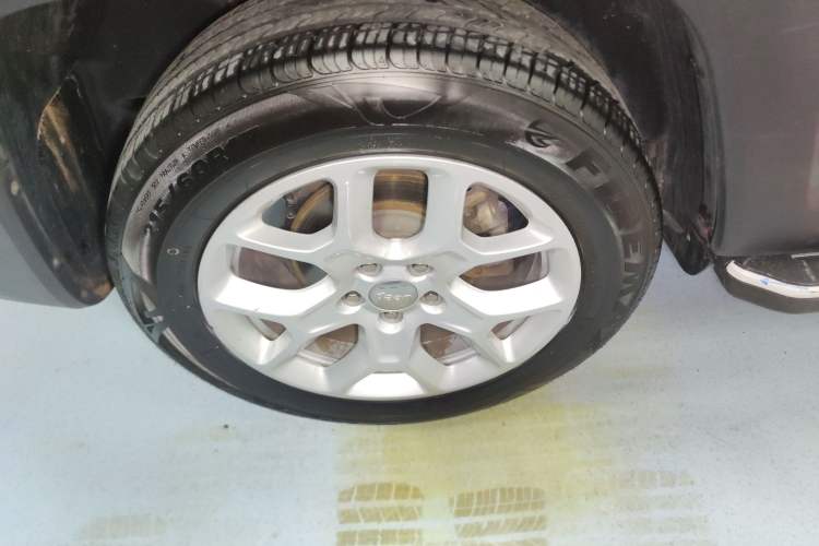 Used Jeep Renegade 2017 180T Automatic High-Energy Version Right Rear Wheel Hub
