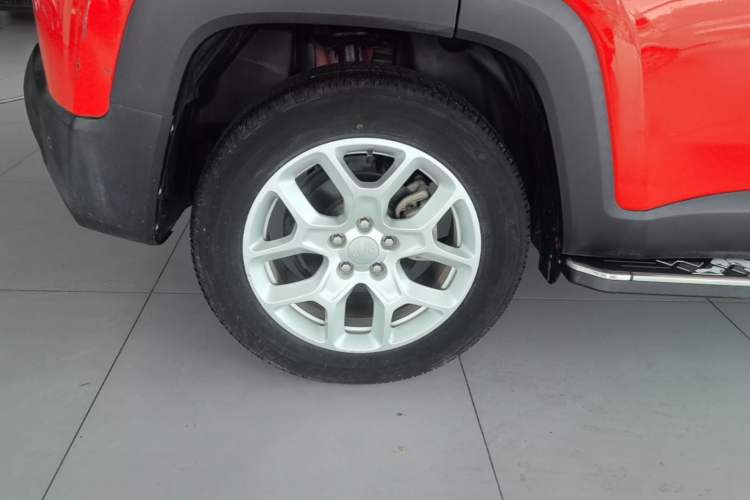 Used Jeep Renegade 2017 180T Automatic High-Energy Version Right Rear Wheel Hub