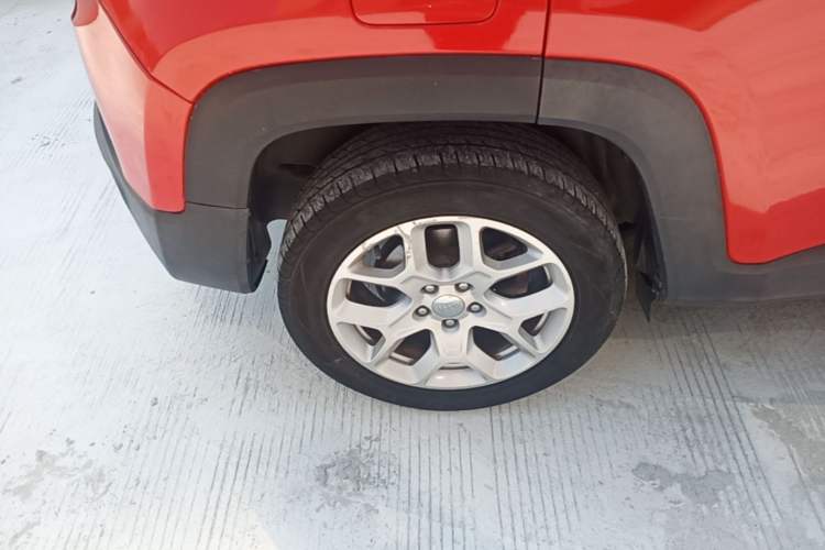 Used Jeep Renegade 2017 180T Automatic High-Energy Version Right Rear Wheel Hub