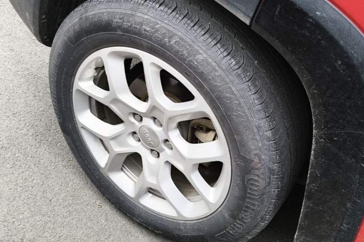 Used Jeep Renegade 2017 180T Automatic Jingneng Edition Right Rear Wheel Hub