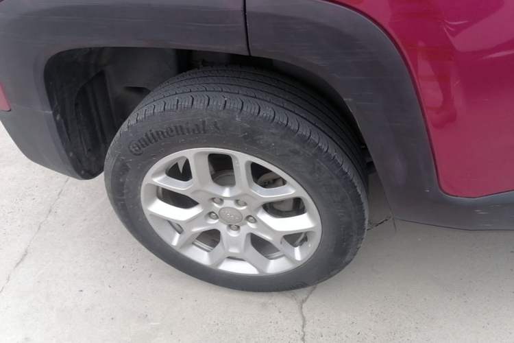 Used Jeep Renegade 2017 180TS Automatic Four-Wheel Drive Superior Edition Right Rear Wheel Hub