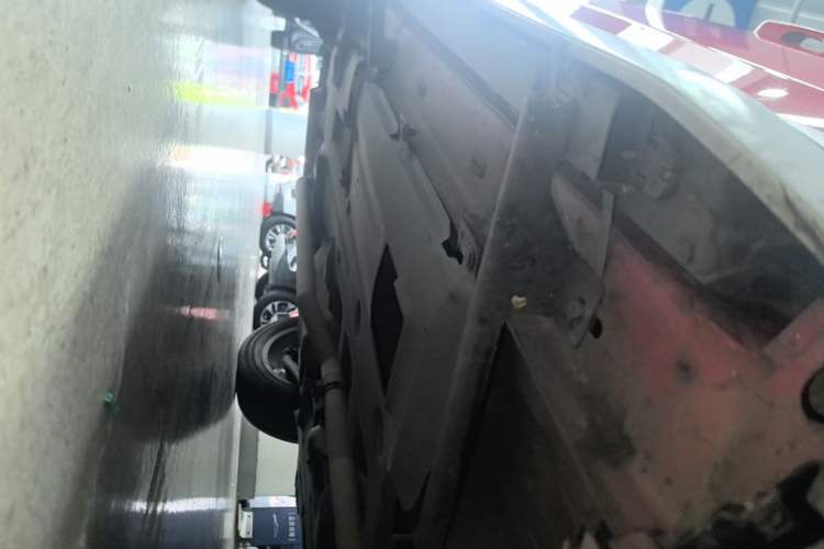 Used Jeep Renegade 2017 180T Automatic High-Energy Version Right Side Sill