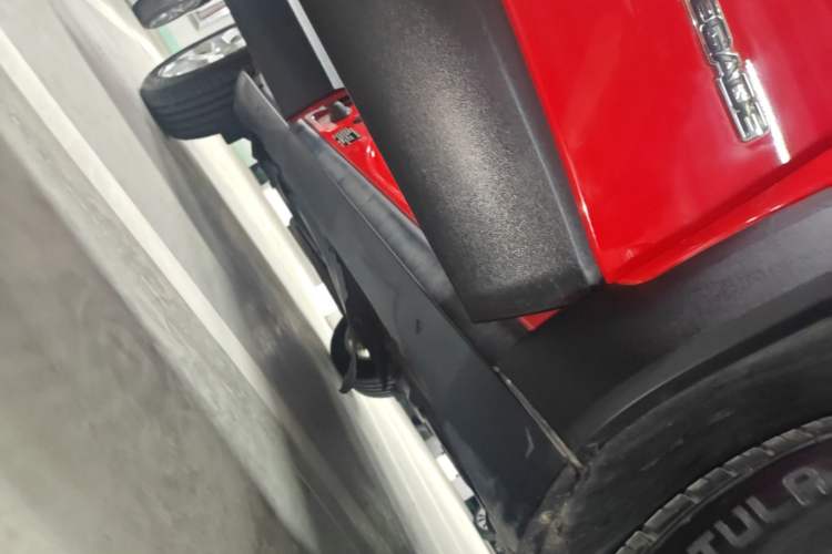 Used Jeep Renegade 2017 180T Automatic High-Energy Version Right Side Sill