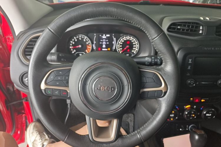 Used Jeep Renegade 2017 180T Automatic Jingneng Edition Steering Wheel