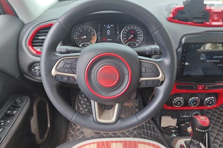 Used Jeep Renegade 2017 180T Automatic High-Energy Version Steering Wheel