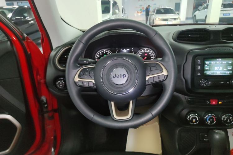 Used Jeep Renegade 2017 180T Automatic High-Energy Version Steering Wheel