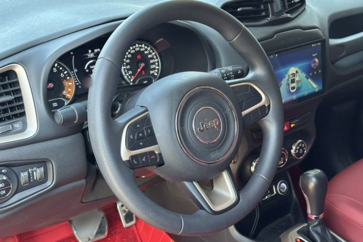 Used Jeep Renegade 2017 180T Automatic High-Energy Version Steering Wheel