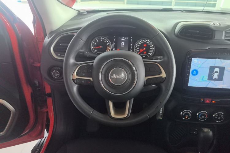 Used Jeep Renegade 2017 180T Automatic High-Energy Version Steering Wheel